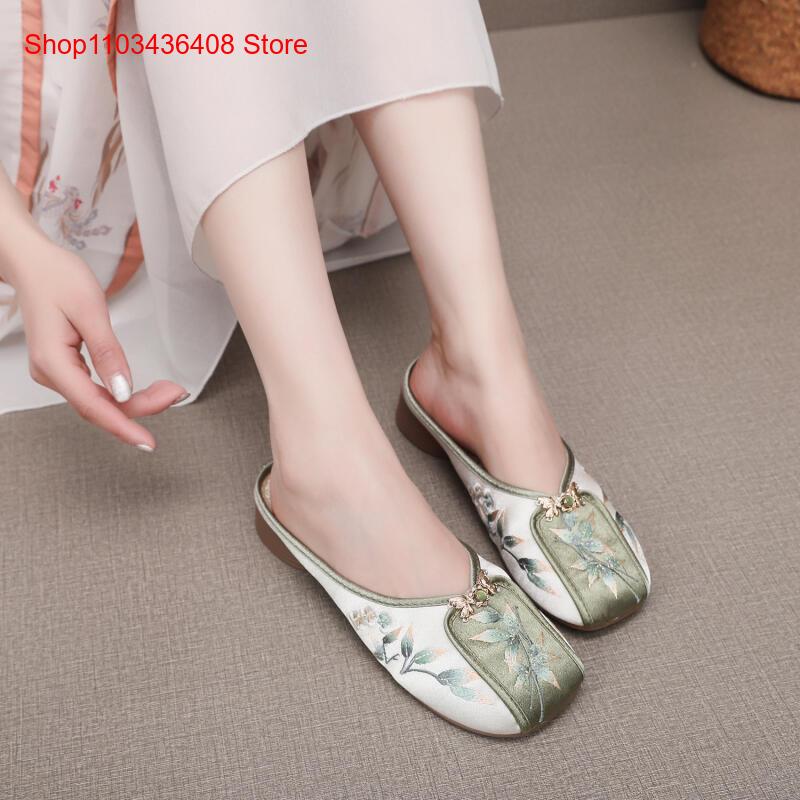 New Embroidered Slippers for H - огляд і ціна Ethnic Fashion