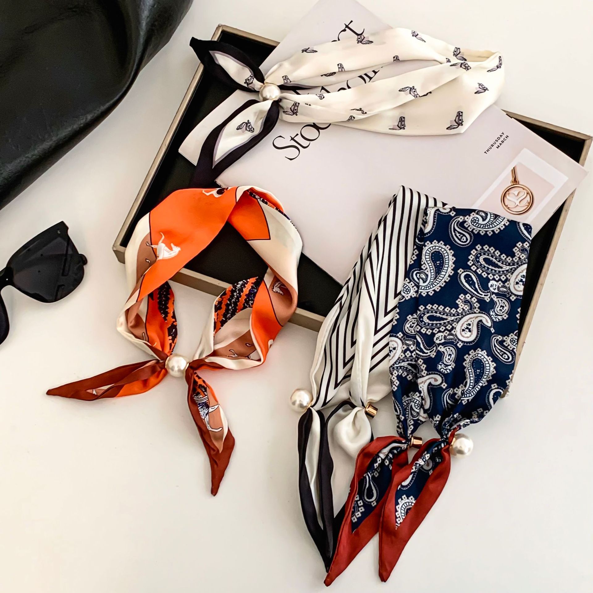 Cashew Flower Silk Scarf Effor - огляд і ціна Ethnic Fashion Collection