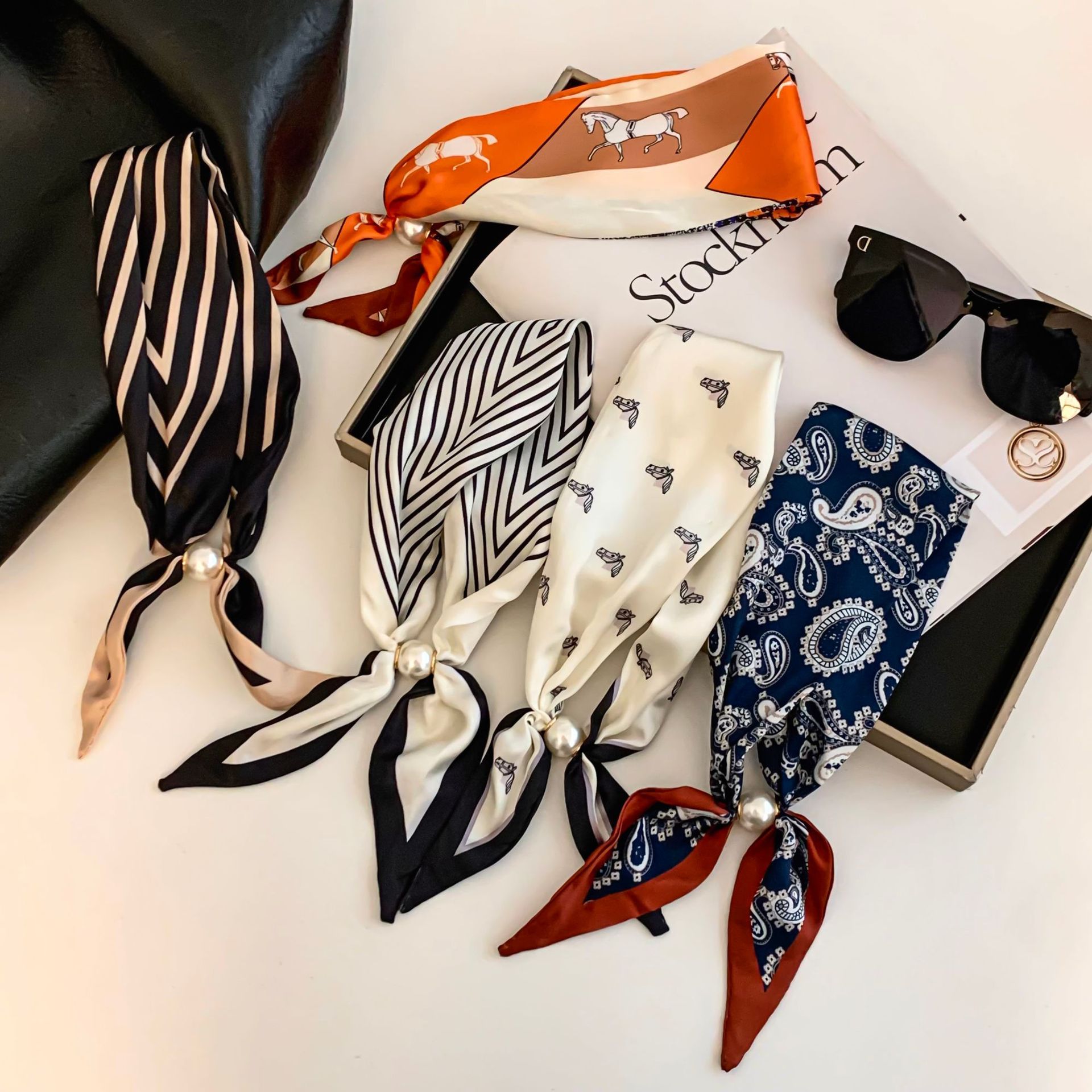 Cashew Flower Silk Scarf Effor - огляд і ціна Ethnic Fashion Collection