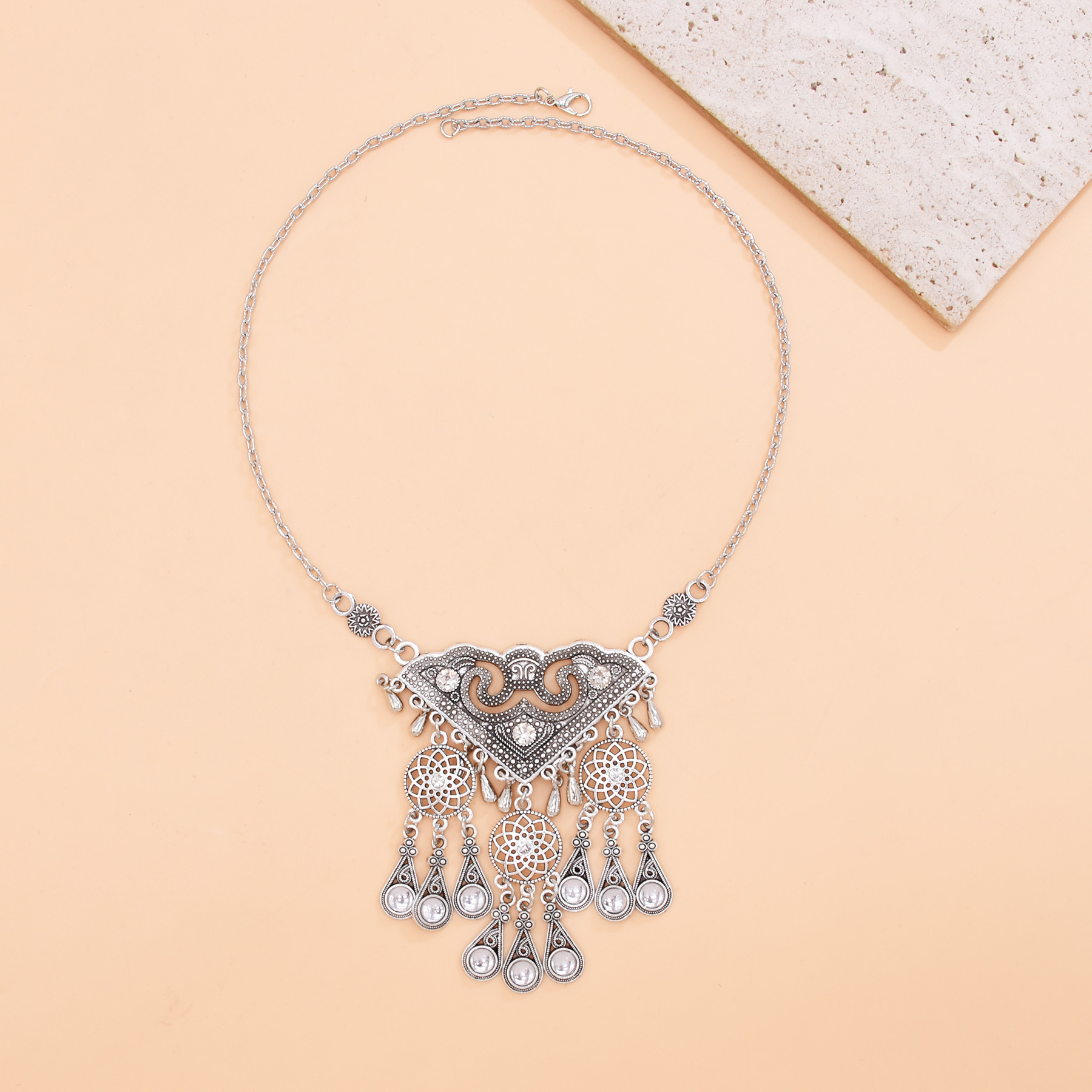 Ethnic Hollow Geometry Pendant - огляд і ціна Ethnic Fashion Pakistan